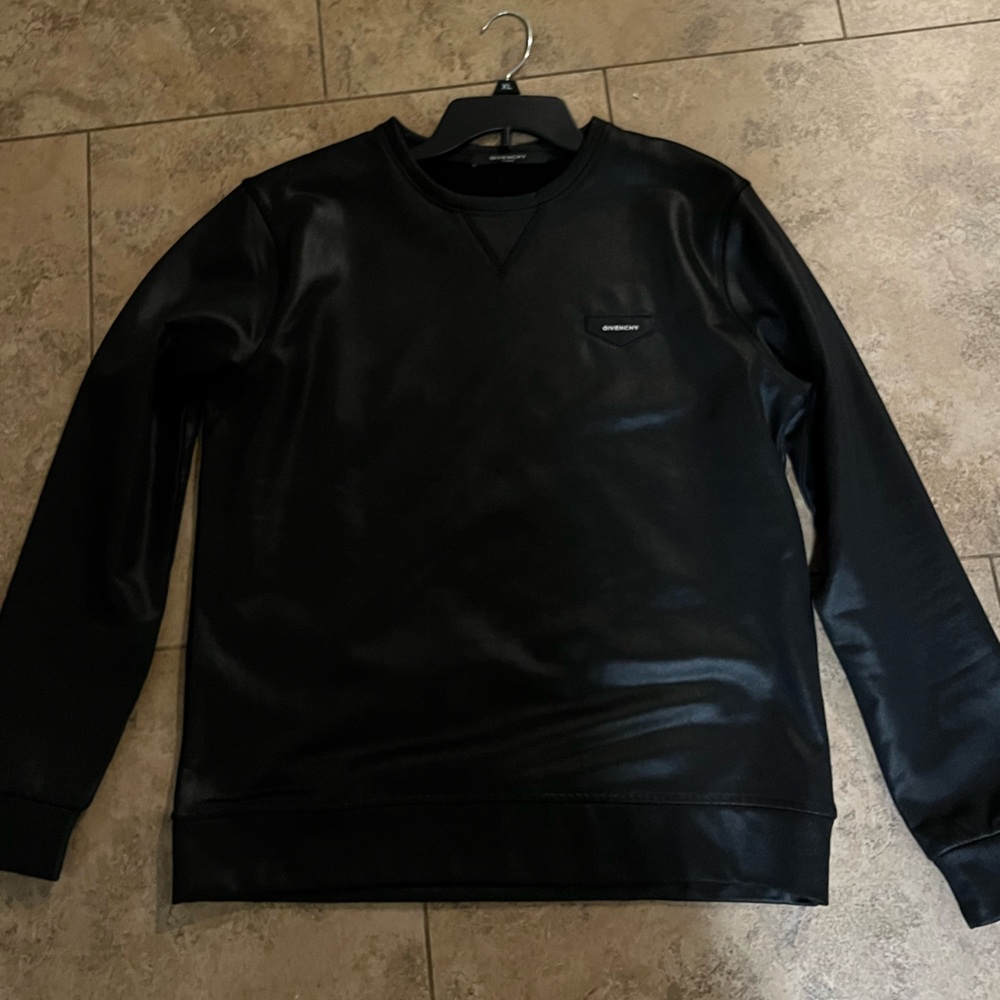 Givenchy Sweater - Metallic Black - size M